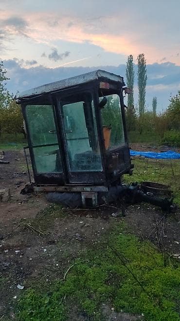 ot üyüdən aparat: Traktor kabinası zavod kabika satılır te 28 tiraktor çun birdənə — 3