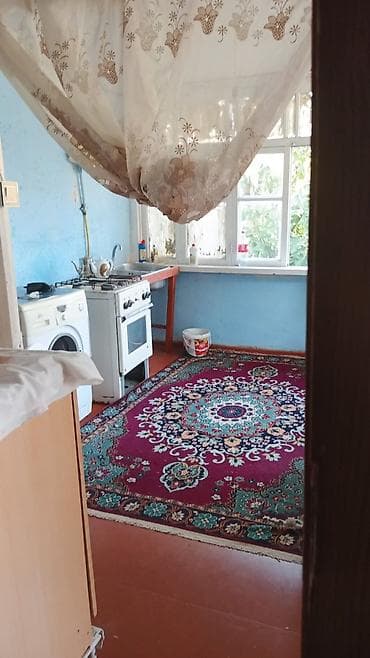 2 otaql: Kirayə üçün geniş həyət evi təqdim olunur. Planlaşdırma: - Böyük — 2