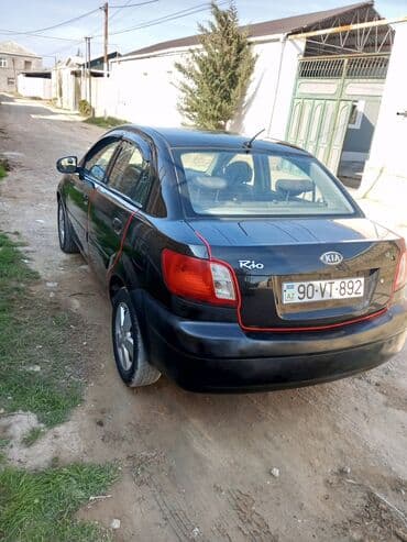 sulutepe cicek qesebesi heyet evleri kiraye: Kia Rio sedan - Kuzov: qara rəng, 4 qapı, arxa spoylersiz, arxa — 1
