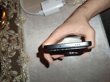 telefonlae: Poco X6 Pro 5G, 256 GB, rəng - Qara, Barmaq izi — 5