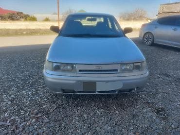 e 200: Avtomobil: Lada/VAZ 2110 (sedan), gümüşü rəng Kuzov: 4 qapı, kompakt — 1