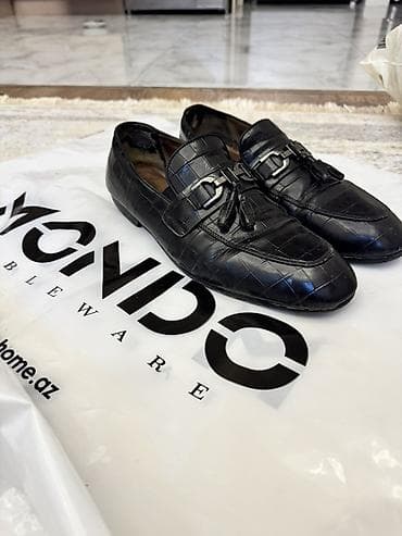 ayaqqabı: Kişi ayaqqabıları – 4 model dəsti 1) Loafer (slip-on): Qara rəng — 3