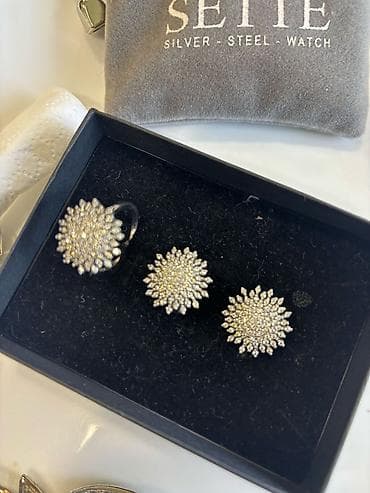 kolça: Dəstə daxildir: Üzük, Sırğa, Gümüş, 925 Əyar — 1