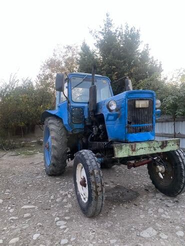 sürücülük vəsiqəsi tələb etməyən motosiklet: Mavi rəngli təkərli traktor - Kabinli, ön qoruyucu şüşə və yan — 1