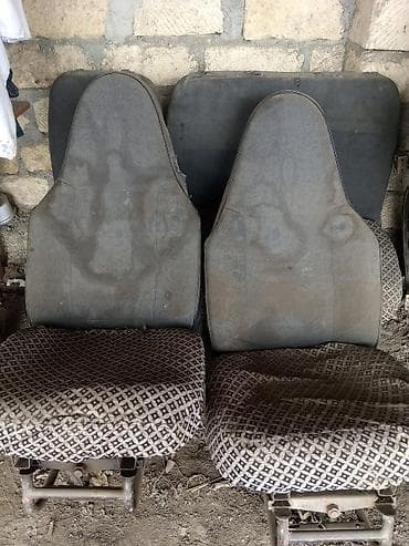 Su nəqliyyatı: Uaz ucun oturacaqlar nece vaxtdi istifade olunmur deye toz olub — 2