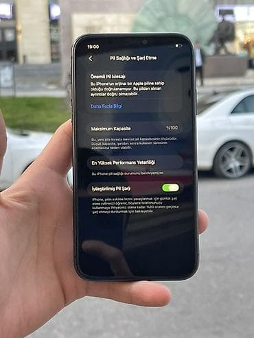 telefo: IPhone 11, 64 GB, Qara, Face ID — 4