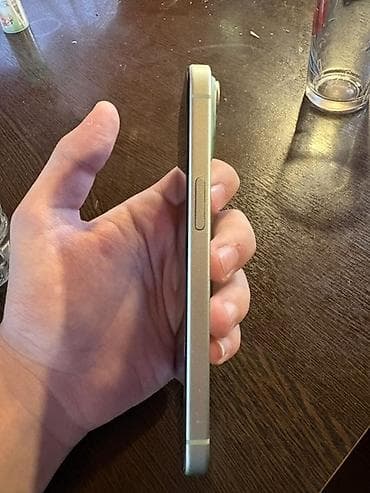 iphone 15 ağ: IPhone 15, Yaşıl, Simsiz şarj — 3