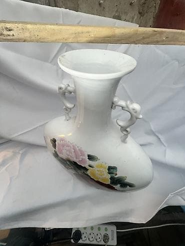 yapay gul: Bir vaza, Farfor — 4