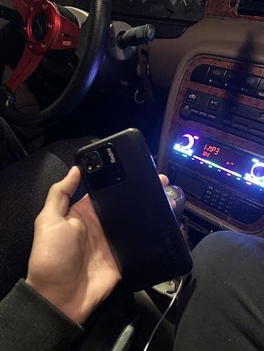 redmi not 7: Redmi 64 GB, rəng - Qara, Qırıq — 2