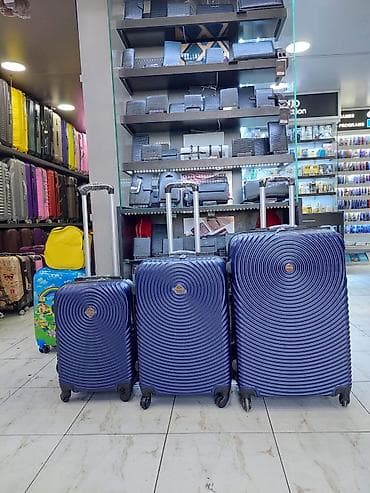 Məhsul: 3-lü sərnişin çamadan dəsti - Rəng: tünd mavi - Korpus