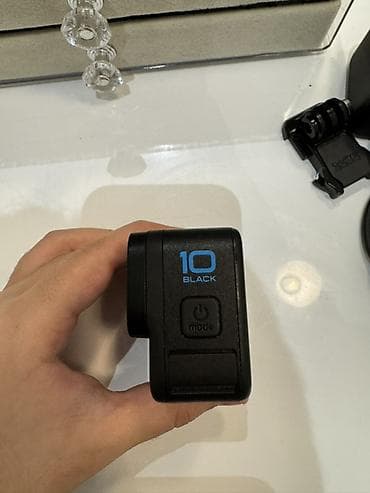 gopro hero 3: GoPro HERO10 Black aksion kamerası Xüsusiyyətlər: - Ön və arxa ekran — 2