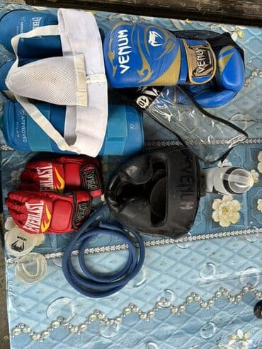 спортивное питание баку: Boks və MMA üçün tam dəst - Boks əlcəkləri: Venum markalı, 10 oz — 2