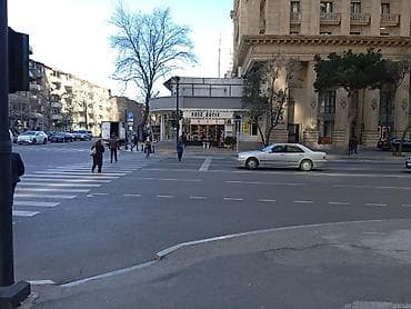 Bağ evləri: M.Elmlər Akademiyanın yani 15kv obyekt hər şəraiti var,sənədi — 5