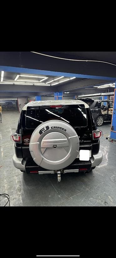 cruze qapi: Toyota FJ Cruiser: 4 l | 2013 il Ofrouder/SUV — 6