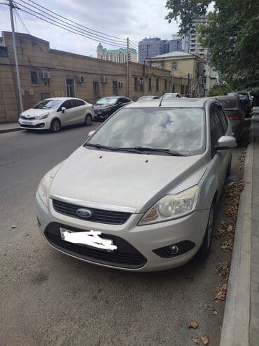 4 göz mercedes e 240: Ford Focus: 1.6 l | 2010 il 251000 km Hetçbek — 2