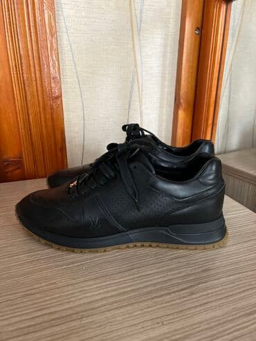 krassovkalar: LOUIS VUITTON krossovkasi teze kimi yarsinnan az giymete ölcusu 41 — 7