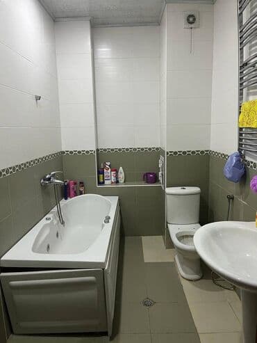 1 otaqlı kohnə tikili: Nərimanov rayonu,Tehsil nazirliyinin yanında,2 otaqlı təmirli,əşyalı — 3