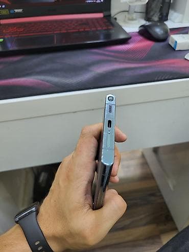 Samsung Galaxy S22 Ultra, 256 ГБ — 6