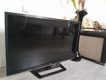 Smart TV bokslar: LG televizor 500 manata, ekranın uzunluğu 109 sm, hündürlüyü 65 — 2