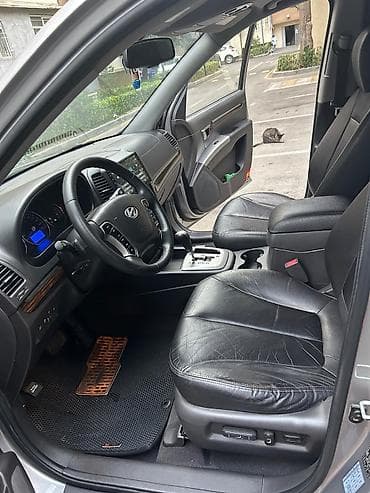 e 124: Hyundai Santa Fe: 2 l | 2010 il Ofrouder/SUV — 10