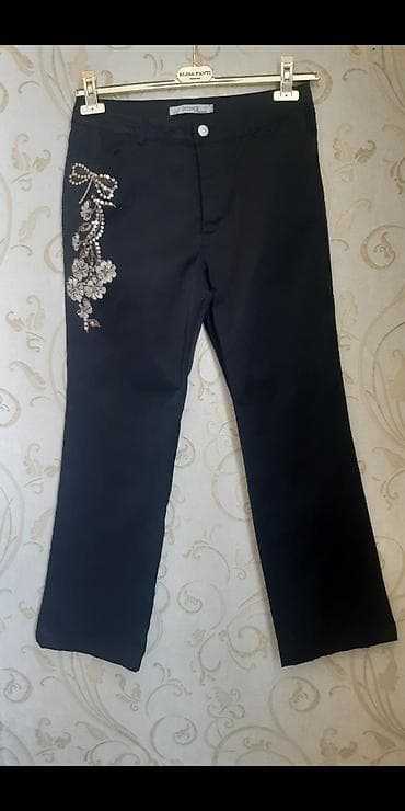 Брюки: 4 eded M ölçu şalvar birlikde 12 man.elmler — 4