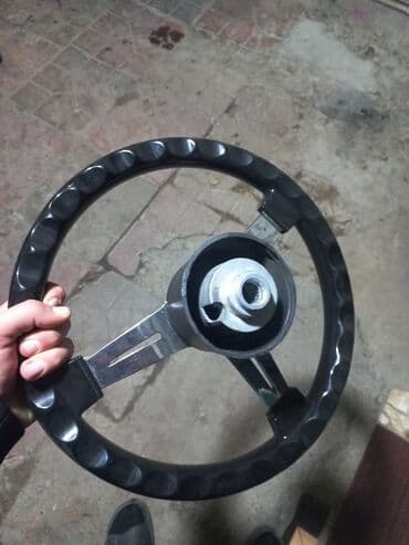 Podşipniklər: MOMO markalı idman sükanı - 3 cır-bakalı metal spokeli dizayn — 2