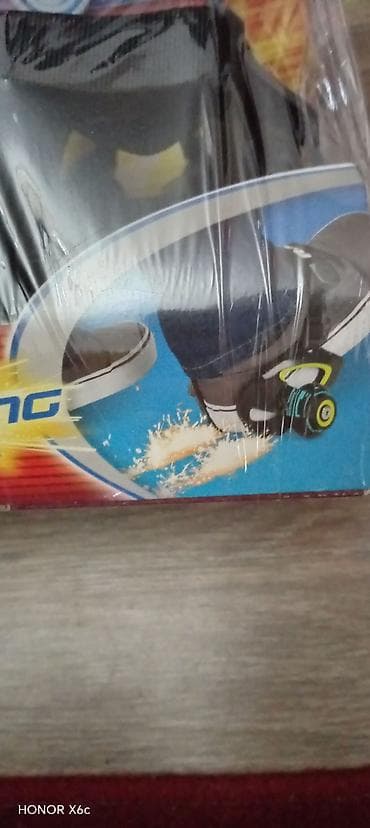 Amerikanın məşhur "Razor" brendinə məxsus Jetts Heel Wheels (daban — 3