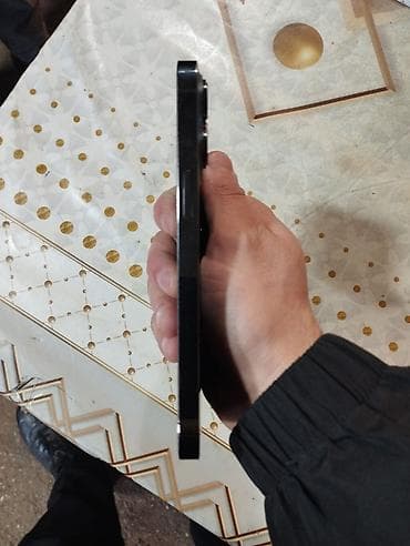 iphone 16 satilir: IPhone 15 Pro, Qara — 4