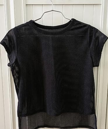 nude ten: Qara mesh (tordan) qısaqol bluz - Rəng: qara - Model: qısaqol — 2