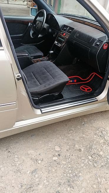 maşın satı: C200 mator 2 kompiressorMaşın əla vəziyyətdedir 5 ildi ozumuzdədir — 8