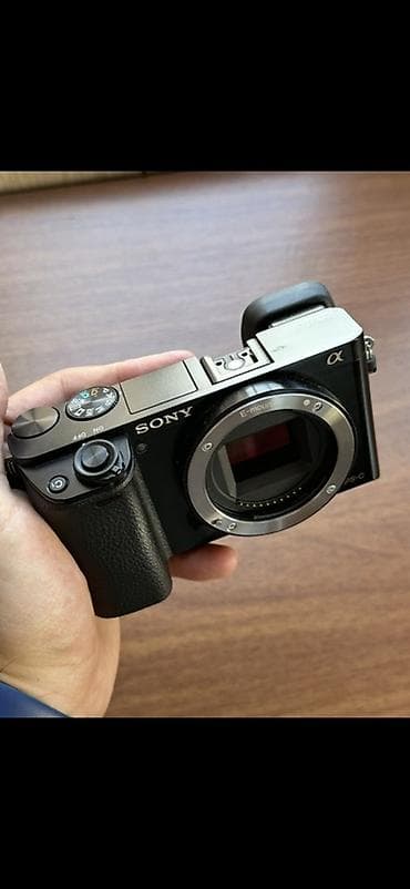 iphone 6 satiram tecili: İdeal vəziyyətdə Sony A6000 seriyasına aid fotoaparat. 16-50mm lens və — 2