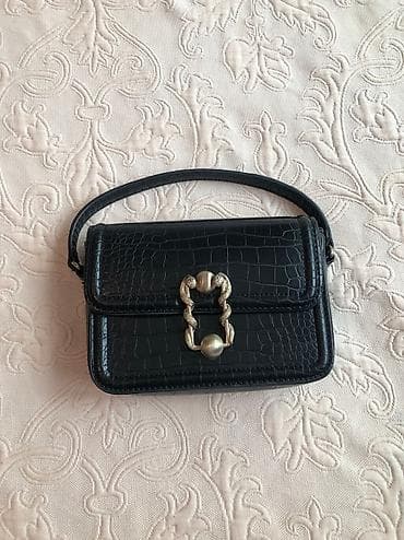 canta teze: ZARA çanta. 1 defe istifade olunub .10/10 veziyyetinde . 25 AZN — 2