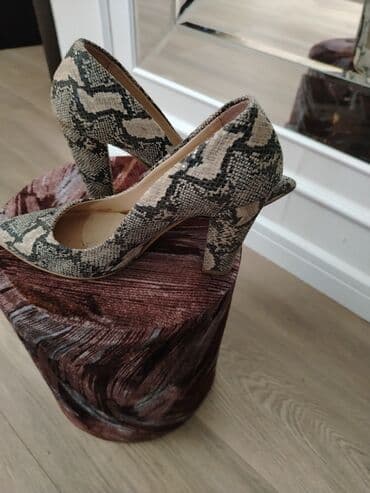 ботильоны высокий каблук: Qadın ayaqqabıları dəsti 1) Qara laklı hündür dabanlı Mary Jane - — 2