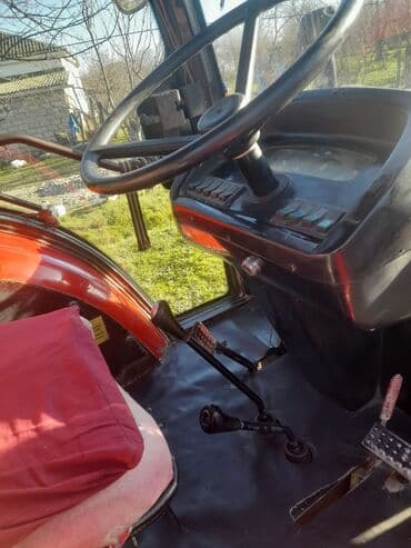 oka maşın satışı: Kompakt təkərli traktor - Rəng: qırmızı kabinli - Kabin: yarım-kabin — 7