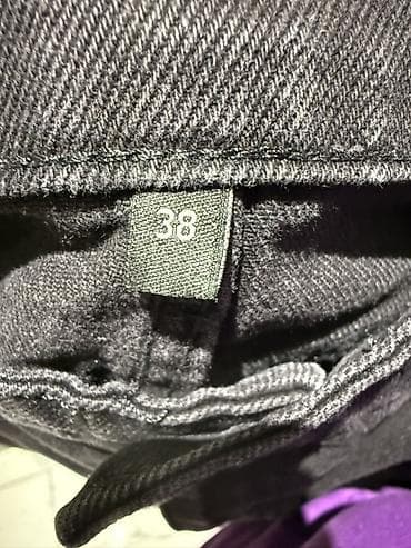 Qara denim ətək M razmer bircə dəfə geyilib. Trend yoldan alınıb — 3