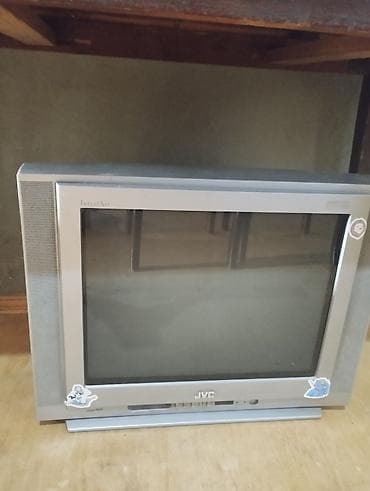 panel kamera: Televizor JVC 32" — 1