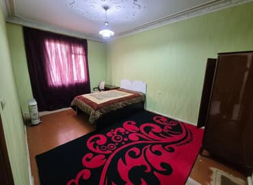 аренда дома на длительный срок: Təcili! 7 mkr, Era məktəbin yanındaki evin 1ci mərtəbəsindəki 2 — 2