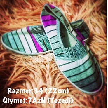 Ayaqqabi 34 olchude(stelka 22 sm), ustu parcadi, yumshagdi, yunguldi