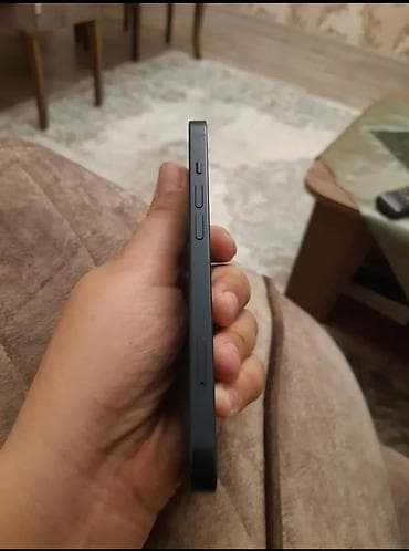 ucuz iphone telefonlar: IPhone 13, 128 GB, Qara, Face ID — 3