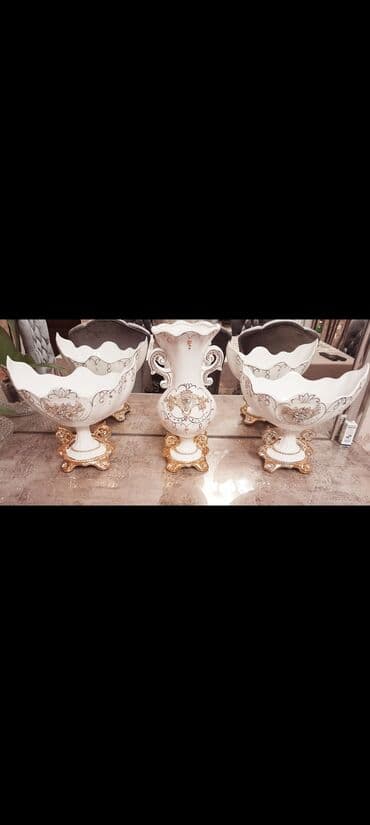 vaza qab: Vaza dəsti, Farfor — 1