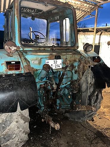 traktör: Traktor MTZ 80 Belarus – mavi kabinli, arxa üç nöqtəli asqı sistemi və — 2