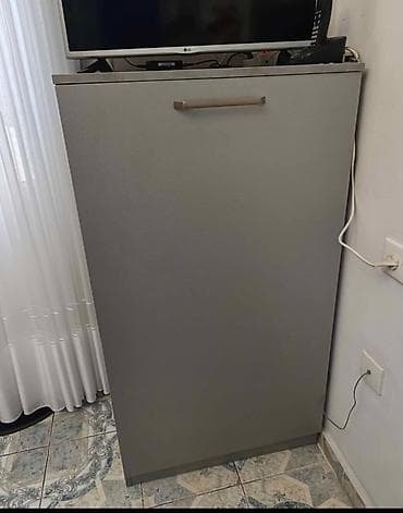 șkaf: Boz rəngdə dikduran saxlama şkafı - Material: laminat, mat boz rəng - — 3