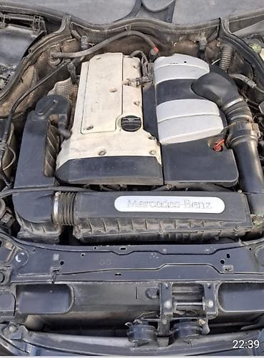 c240 mercedes: Mercedes-Benz C-Class: 2 l | 2001 il Sedan — 6