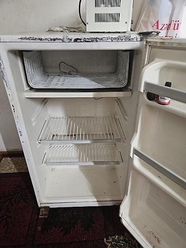 çinar soyuducuları: Kompakt bir kameralı məişət soyuducusu - Üst hissədə ayrıca dondurucu — 2