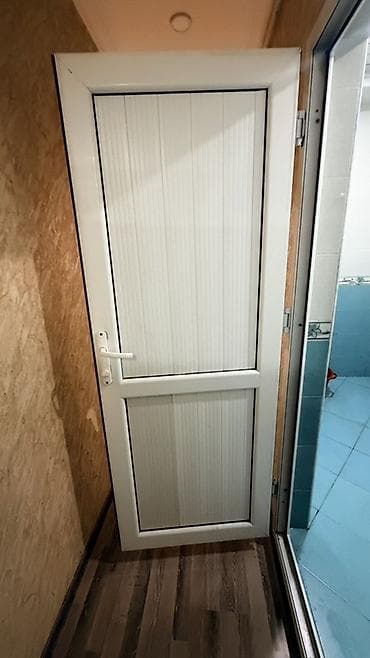 hamam asılqan: Ağ rəngli plastik qapı - Material: PVC/profil çərçivə - Doldurma — 3