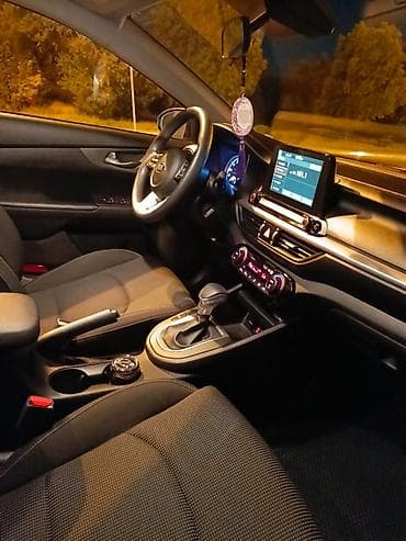 aqua disk: Kia Cerato: 2 l | 2019 il Sedan — 7