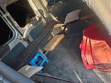 mersedes qapi: Ford Transit: 0.2 l | 2000 il 430787 km Van body type — 8