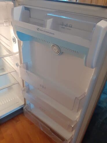 xolodelnik: İşlənmiş 2 qapılı LG Soyuducu Satılır, rəng - Gümüşü, Təkərli — 7