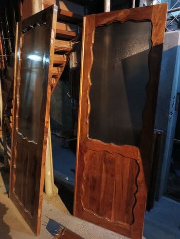 taxta qapılar işlənmiş: Təmiz taxta qapı pəncərə suppervəziyyətdə demək olar ki — 1