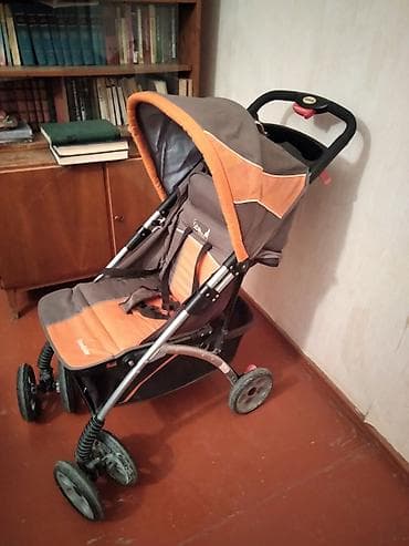 Klassik gəzinti arabası